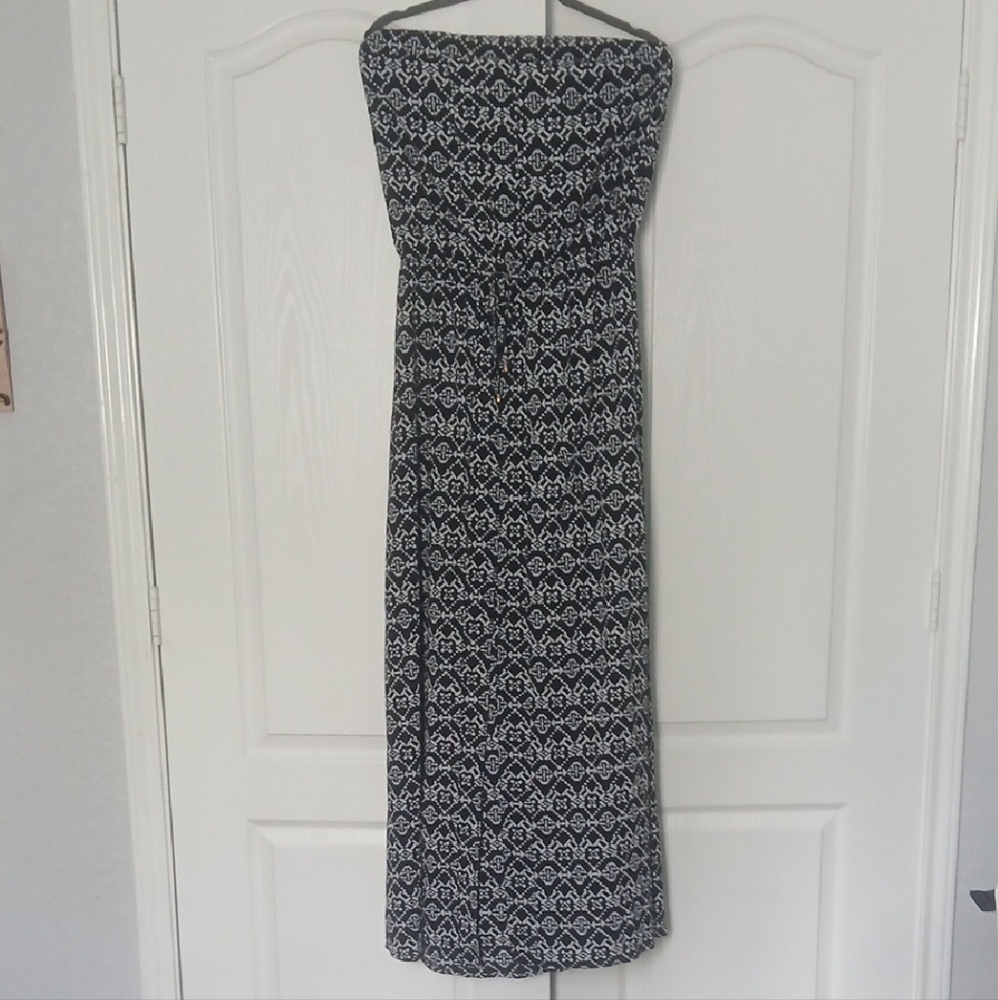 Xhilaration Black and White Strapless Gown Resort Wear